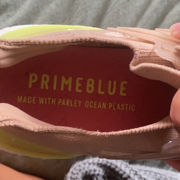 Brand new! Adidas Ultra Boosts. - Picture 5 of 5